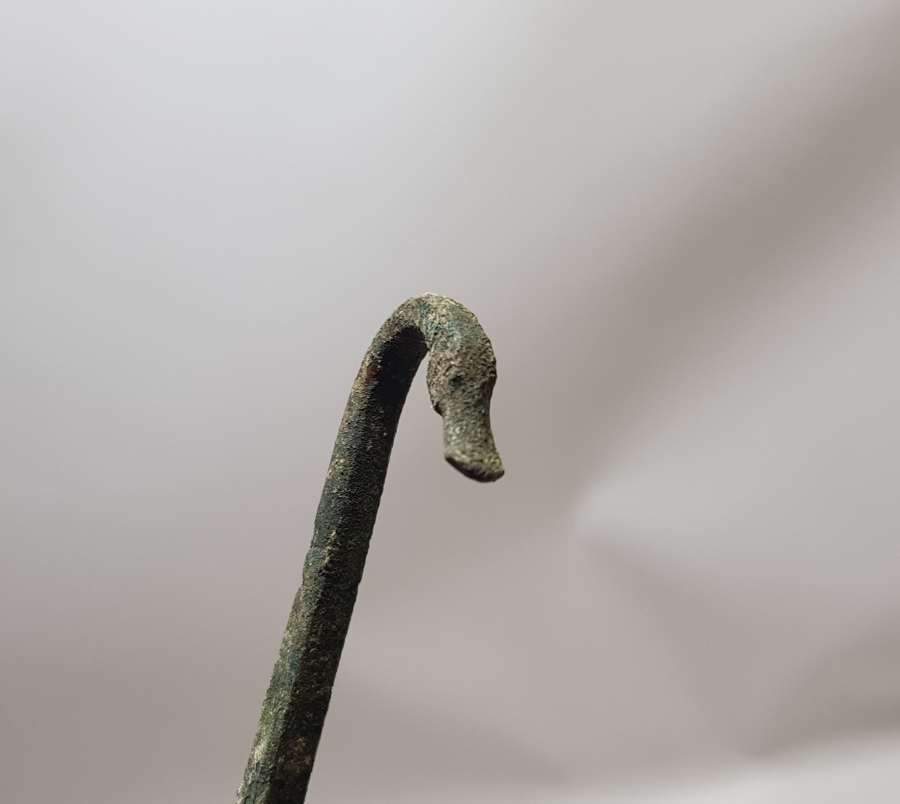 ÜST KISMI KUĞU BAŞI FORMUNDA YAPILMIŞ ÇOK NADİR OSMANLI DÖNEMİ TEKKE İŞİ KANDİL