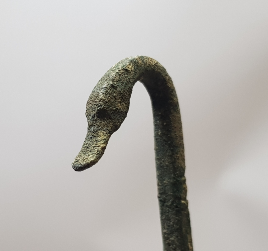 ÜST KISMI KUĞU BAŞI FORMUNDA YAPILMIŞ ÇOK NADİR OSMANLI DÖNEMİ TEKKE İŞİ KANDİL