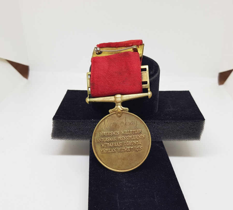 ÜZERİNDE SAHİBİNİN ADININ YAZILI OLDUĞU ÇOK NADİR KORE HARBİ MADALYASI