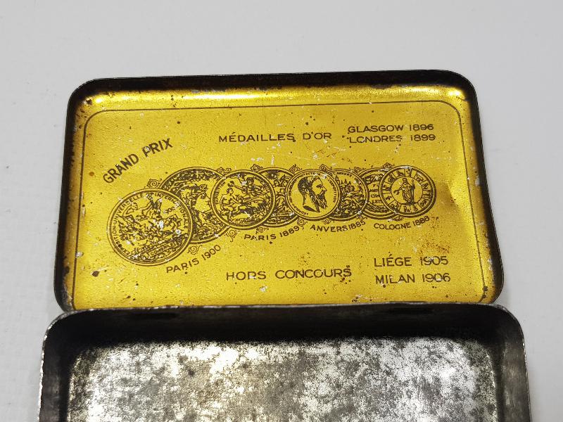 ATATÜRK RESİMLİ OSMANLICA GAZİ SİGARA KUTUSU