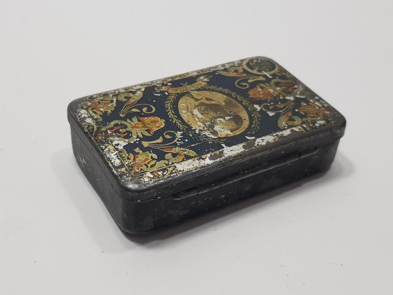 ATATÜRK RESİMLİ OSMANLICA GAZİ SİGARA KUTUSU