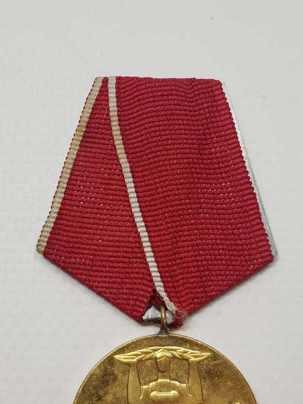 BULGARİSTAN SOVYET HALKIN KURALININ 25. YIL MADALYASI 