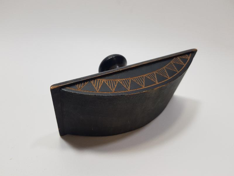 HAT SANATI: OSMANLI DÖNEMİ AHŞAP MÜREKKEP KURUTMA ALETİ