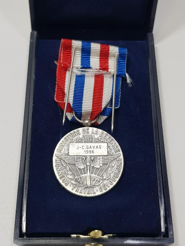 ORJİNAL KUTUSUNDA FRANSIZ HAVACILIK ONUR MADALYASI