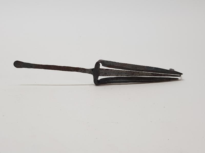 ŞAMAN KÜLTÜRÜ: ESKİ TÜRK MÜZİK ALETİ - GUBUZ - TEMİR KOMUZ