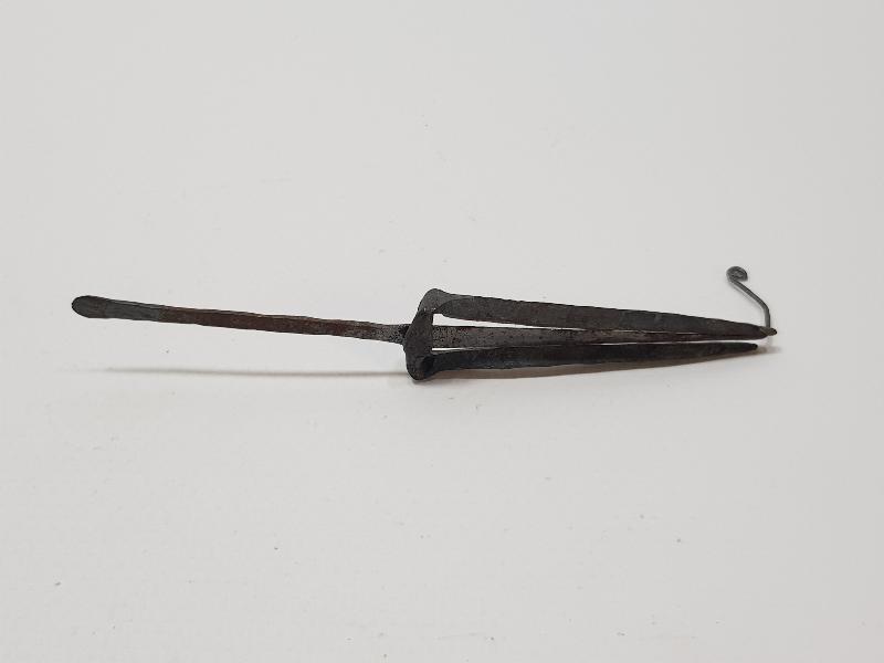 ŞAMAN KÜLTÜRÜ: ESKİ TÜRK MÜZİK ALETİ - GUBUZ - TEMİR KOMUZ