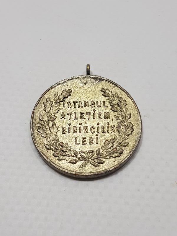 1940'LARDAN İSTANBUL ATLETİZM BİRİNCİLİĞİ MADALYA