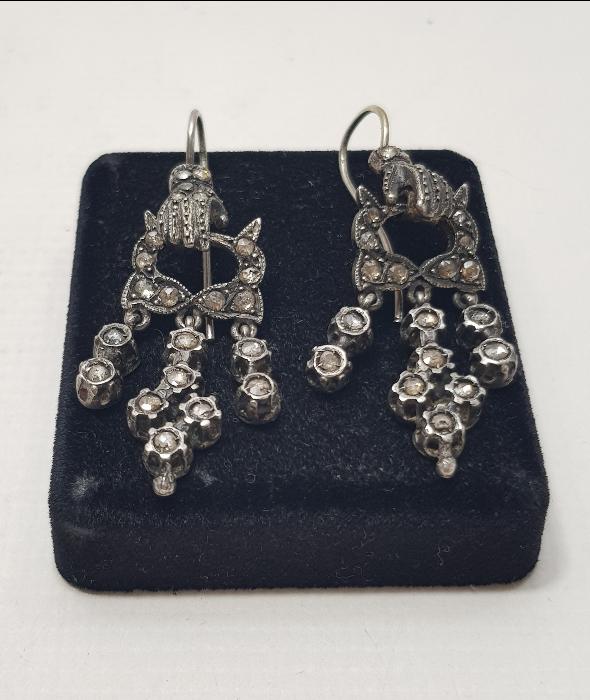 OSMANLI DÖNEMİ FATMA ANANIN ELİ FORMLU RUM İŞİ ELMAS KÜPE