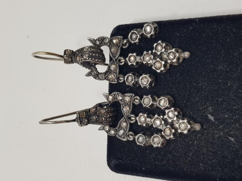 OSMANLI DÖNEMİ FATMA ANANIN ELİ FORMLU RUM İŞİ ELMAS KÜPE