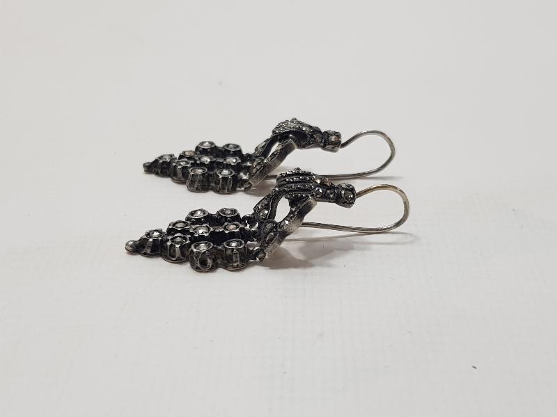 OSMANLI DÖNEMİ FATMA ANANIN ELİ FORMLU RUM İŞİ ELMAS KÜPE