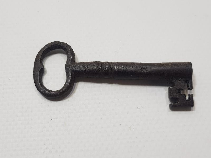 OSMANLI DÖNEMİ RUM İŞİ UCUNDA GİZLİ HAÇ BULUNAN DEMİR ANAHTAR 