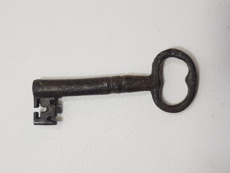 OSMANLI DÖNEMİ RUM İŞİ UCUNDA GİZLİ HAÇ BULUNAN DEMİR ANAHTAR 