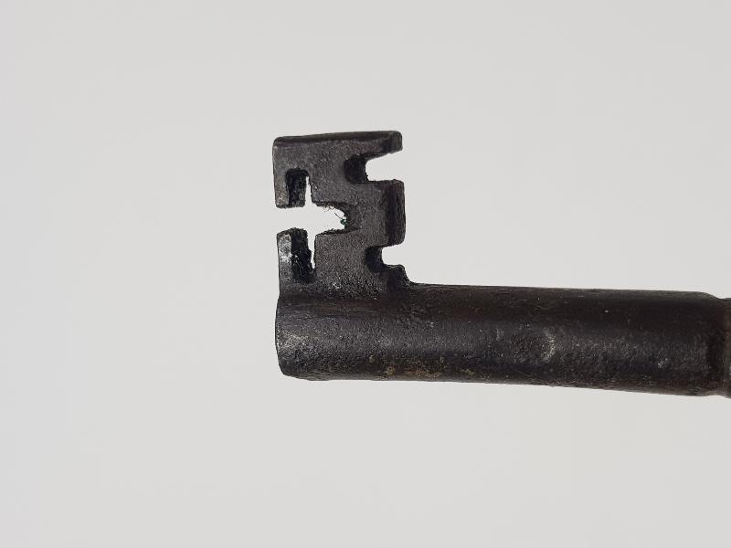 OSMANLI DÖNEMİ RUM İŞİ UCUNDA GİZLİ HAÇ BULUNAN DEMİR ANAHTAR 