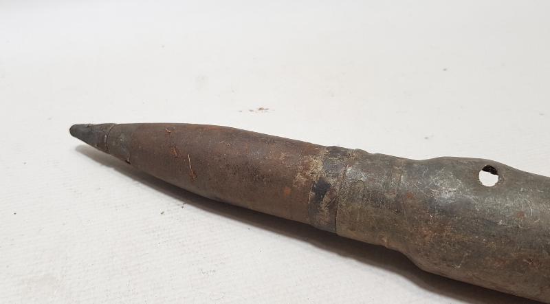 1. DÜNYA SAVAŞI İÇİNDEN MERMİ GEÇMİŞ UÇAKSAVAR MERMİSİ