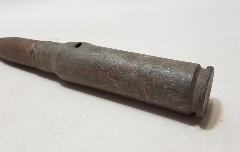 1. DÜNYA SAVAŞI İÇİNDEN MERMİ GEÇMİŞ UÇAKSAVAR MERMİSİ