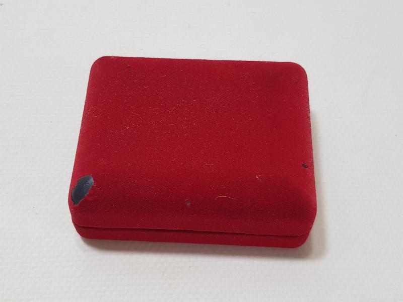 İZMİR EMNİYET MÜDÜRLÜĞÜ ROZET, KIRAVAT İĞNESİ VE KOL DÜĞMESİ TAKIMI