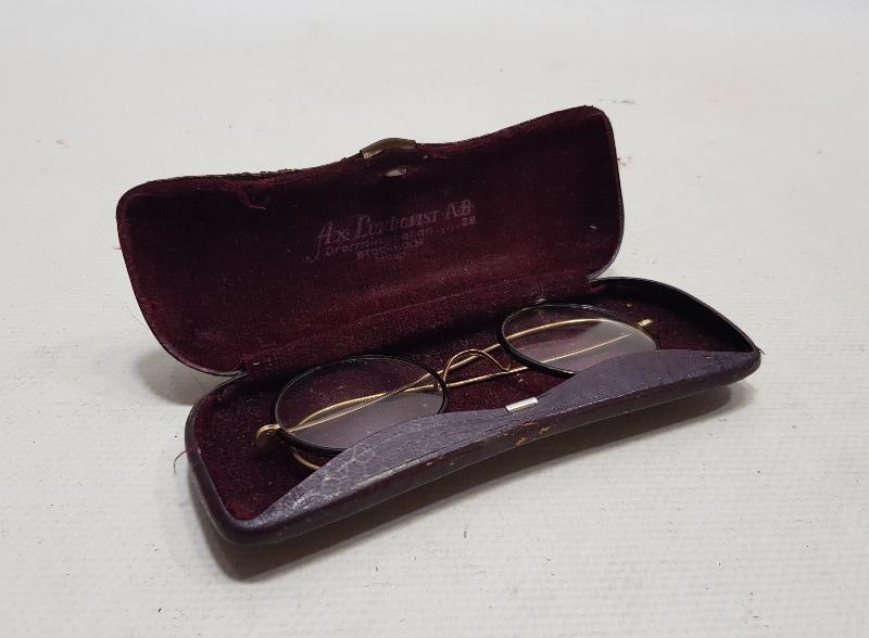 OSMANLI DÖNEMİ ORJİNAL KUTUSUNDA ALTIN KAPLAMA GÖZLÜK