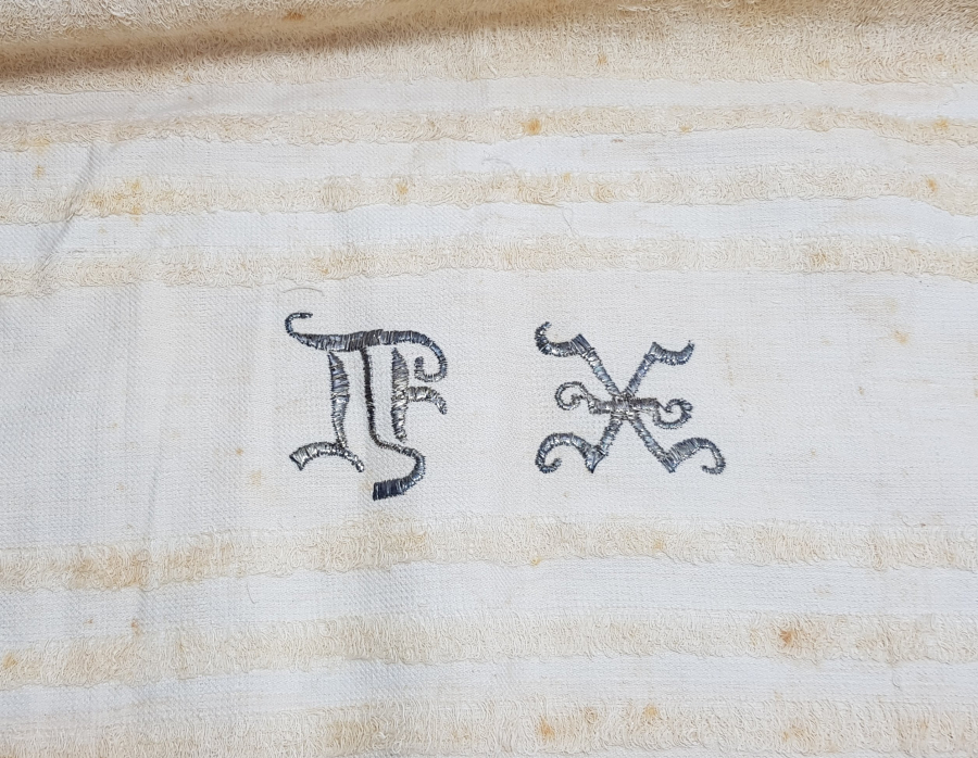 GÜMÜŞ TELKIRMA İŞÇİLİKLİ VE İNSİYALLİ OSMANLI DÖNEMİ RUM İŞİ YAĞLIK