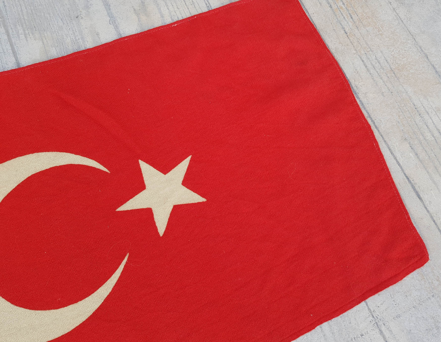 ORJİNAL AHŞABI İLE CUMHURİYET BAŞLARI KÖK BOYALI BÜYÜK BOY BAYRAK