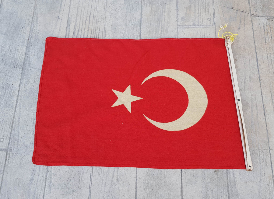 ORJİNAL AHŞABI İLE CUMHURİYET BAŞLARI KÖK BOYALI BÜYÜK BOY BAYRAK