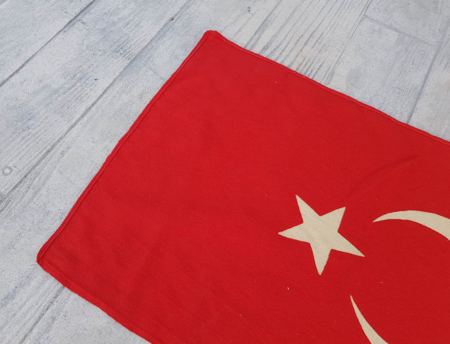 ORJİNAL AHŞABI İLE CUMHURİYET BAŞLARI KÖK BOYALI BÜYÜK BOY BAYRAK