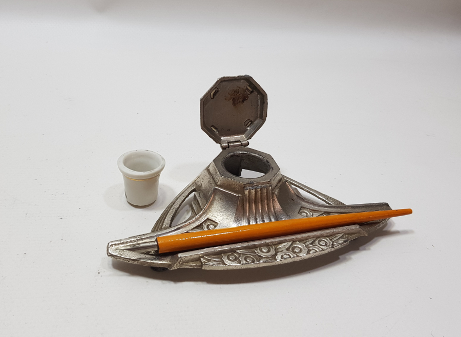 ORJİNAL DİVİDİ İLE GÜMÜŞ APLİKLİ ANTİKA KAPAKLI HOKKA