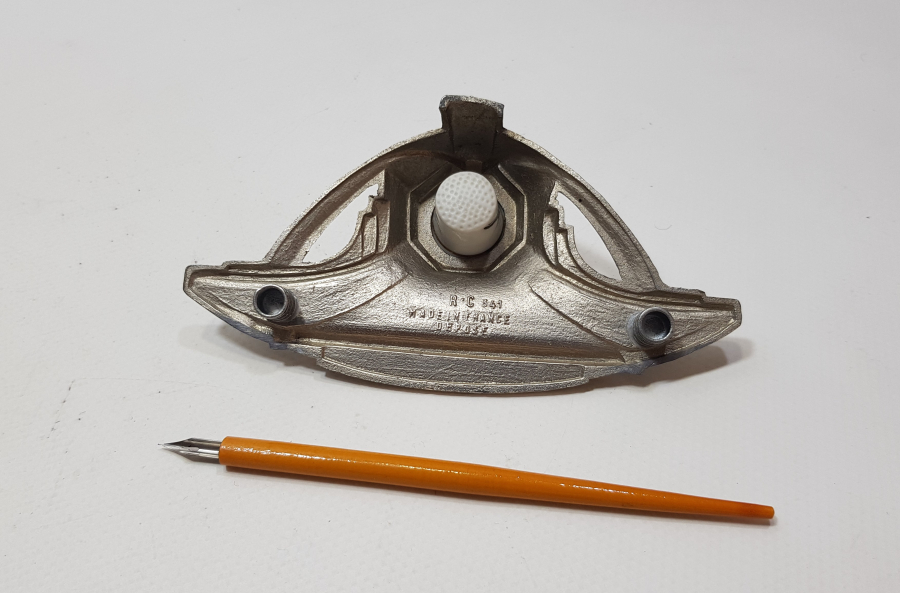 ORJİNAL DİVİDİ İLE GÜMÜŞ APLİKLİ ANTİKA KAPAKLI HOKKA