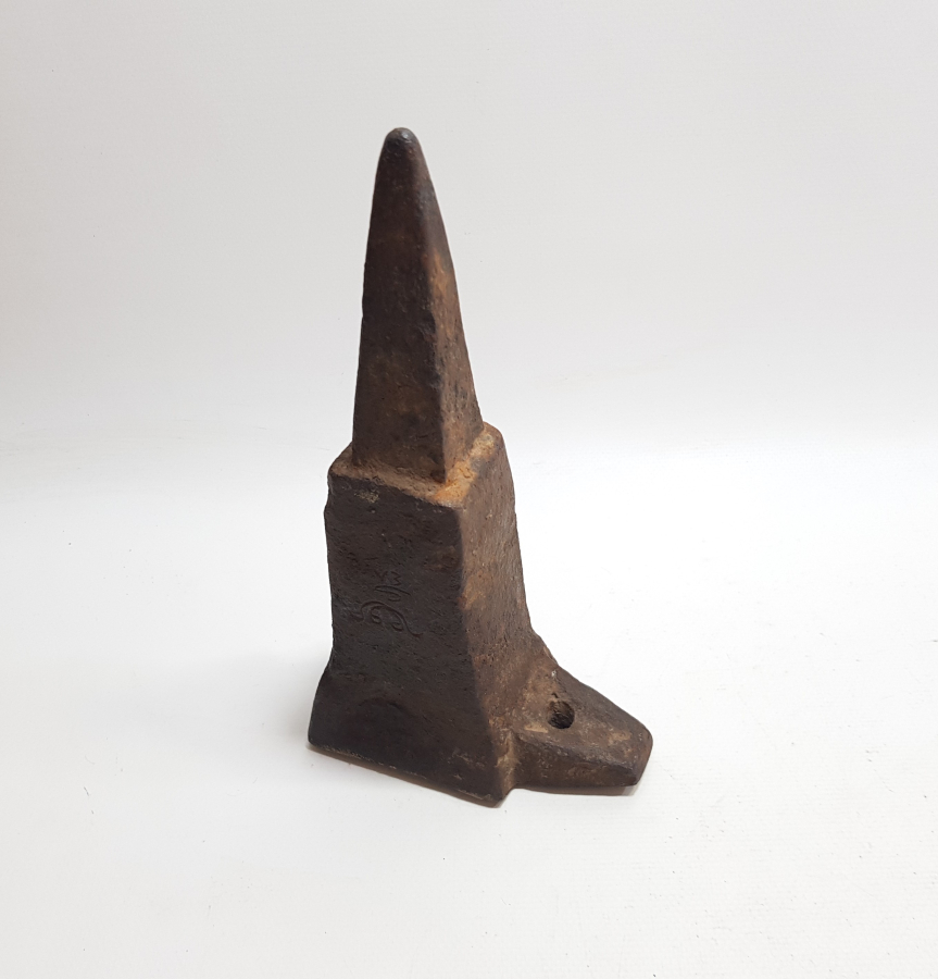 OSMANLI DÖNEMİ ÇOK NADİR REMİZLİ VE BÖLÜK NUMARALI YENİÇERİ KILIÇ ÖRSÜ