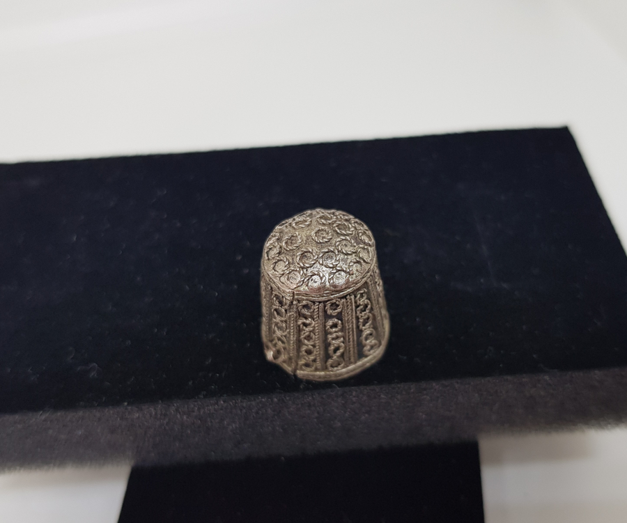 OSMANLI DÖNEMİ GÜHERZE İŞÇİLİKLİ GÜMÜŞ TERZİ YÜKSÜĞÜ