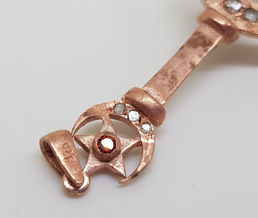 TUTMACI AY YILDIZLI EL TAŞLI KOLYE BÜYÜTEÇ