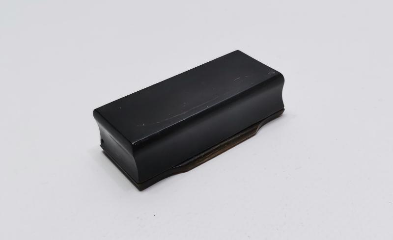 OSMANLI DÖNEMİ ÜZERİ SEDEF İŞLEMELİ BOYNUZ ENFİYE KUTUSU