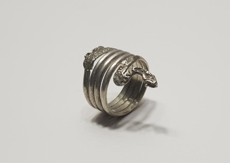 YILAN FORMLU ANTİKA GÜMÜŞ YÜZÜK