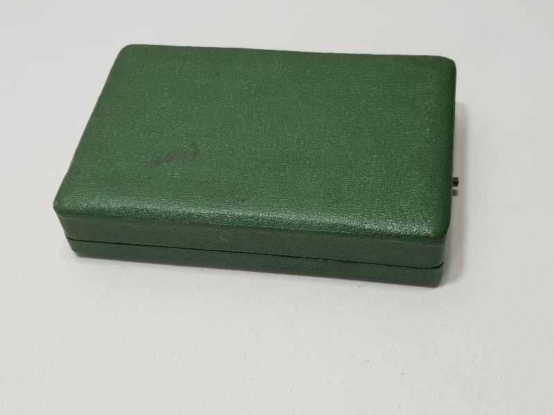 ORJİNAL KUTUSUNDA ÇOK NADİR 1948 TÜRKİYE ULUSAL VEREM SAVAŞI DERNEĞİ MADALYA VE İKİ ADET ROZET TAKIMI