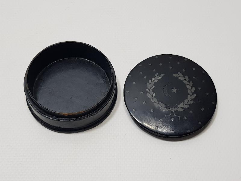 OSMANLI DÖNEMİ AY YILDIZLI PAPIER MACHE KUTU