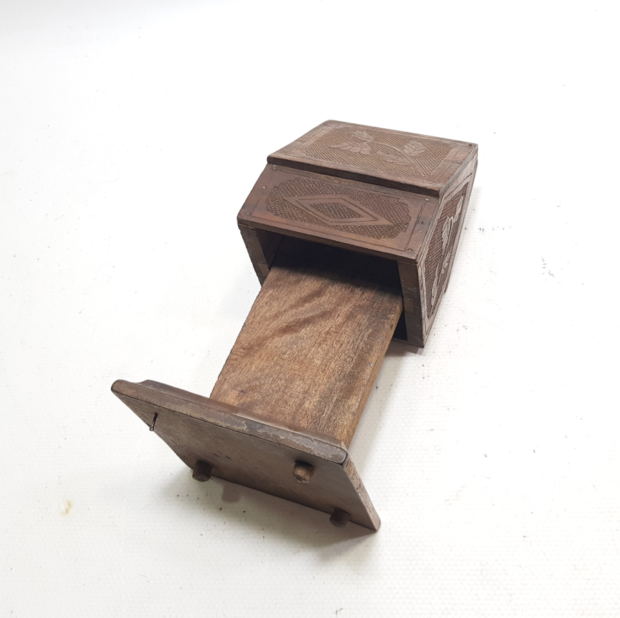 BİR MAHKUMUN İÇ DÜNYASINI ANLATAN SİNOP CEZAEVİ YAPIMI NADİR AHŞAP SİGARALIK