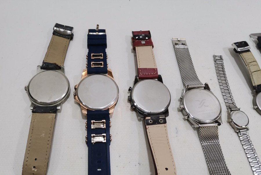 HALİYLE KONDİSYONDA KOL SAATLER LOTU