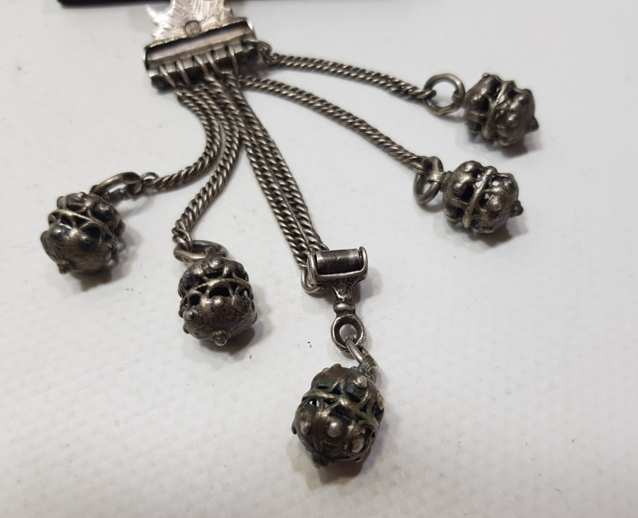 OSMANLI DÖNEMİ TUĞRALI NADİR BOYDA PRİOR CEP SAATLERİ İÇİN ÖZEL YAPILMIŞ GÜMÜŞ KÖSTEK SALLAMASI