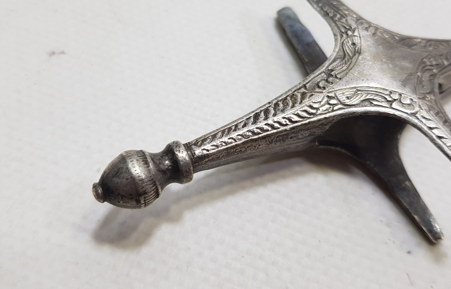 OSMANLI DÖNEMİ TUĞRALI VE ÇEŞNİLİ ABDÜLHAMİT HAN DÖNEMİ ÇOK NADİR GÜMÜŞ ERTUĞRUL ALAYLARI SUBAY KILICI BALÇAĞI