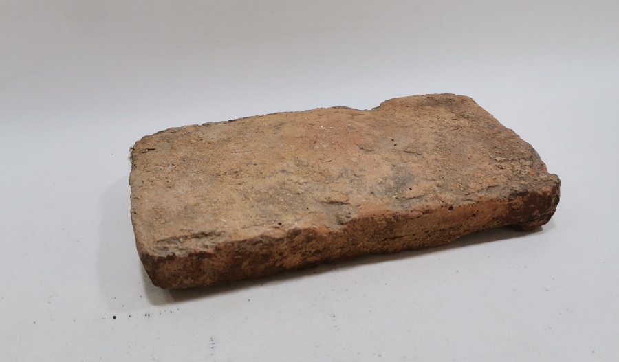 OSMANLI DÖNEMİ ÜZERİ RUMCA YAZILI NADİR TUĞLA