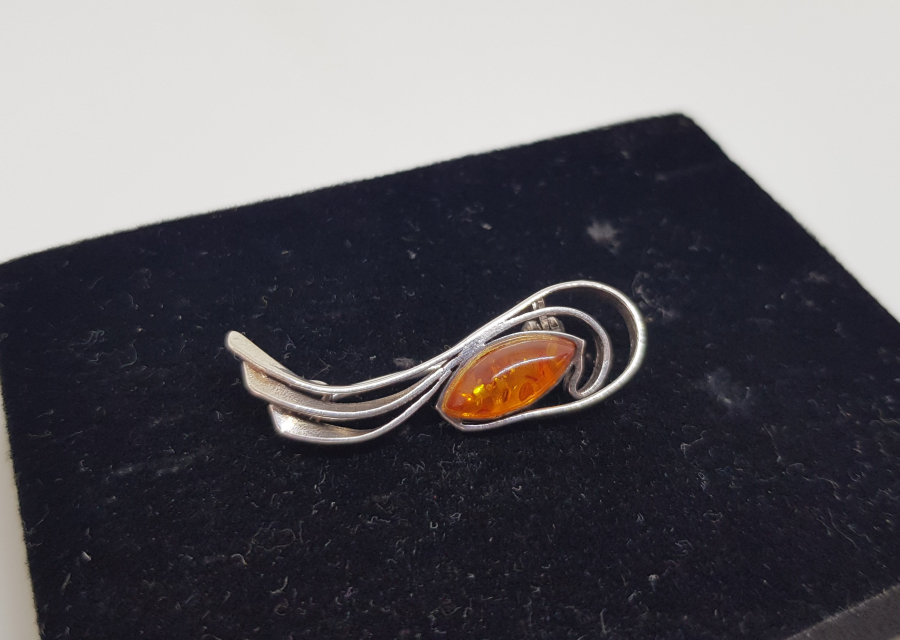 ÖZEL YAPIM DAMLA KEHRİBAR BROŞ