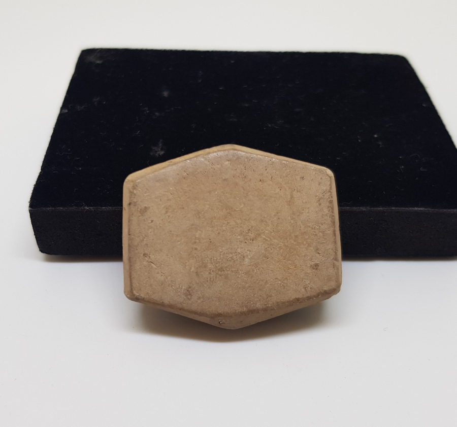 ÜZERİ CAMİLİ VE DUALI KERBELA TOPRAĞINDAN YAPILMIŞ ANTİKA SECDE TAŞI - NAMAZ TAŞI