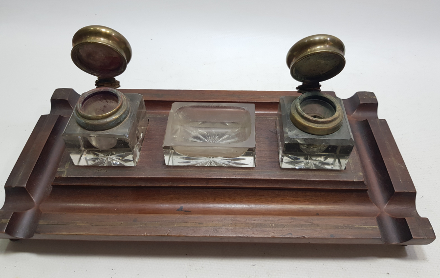 ÇOK NADİR ANTİKA AHŞAP KAİDELİ YÜKSEK KONDİSYONDA ANTİKA YAZI TAKIMI