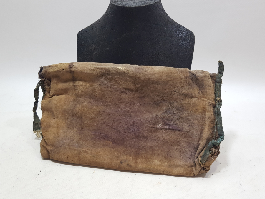 OSMANLI DÖNEMİ AY YILDIZLI VE GÜMÜŞ SIRMA İŞÇİLİKLİ KUR AN-I KERİM KABI