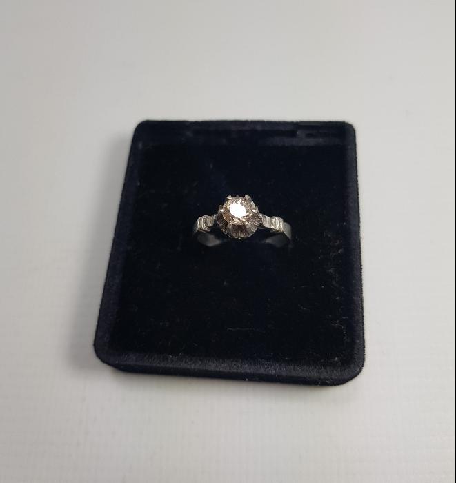 ANTİKA TEK TAŞ PIRLANTA YÜZÜK