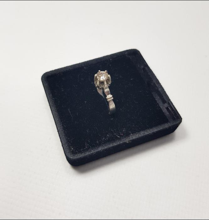 ANTİKA TEK TAŞ PIRLANTA YÜZÜK