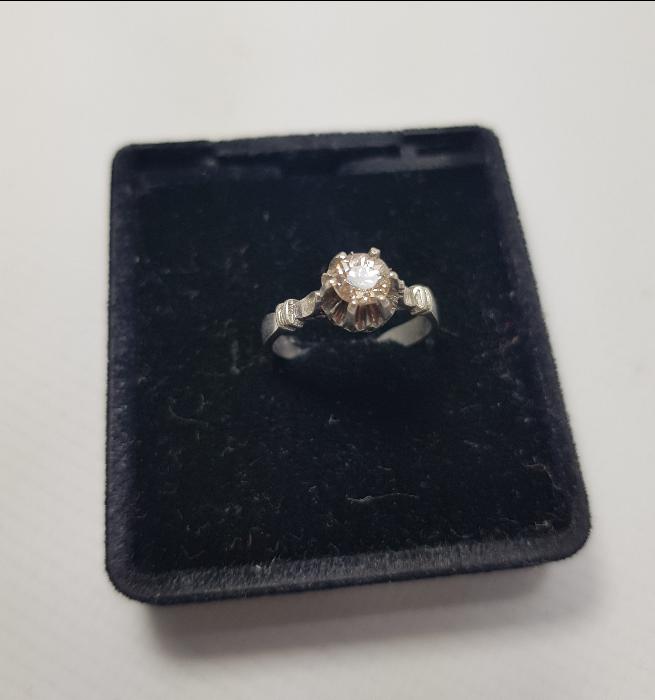 ANTİKA TEK TAŞ PIRLANTA YÜZÜK