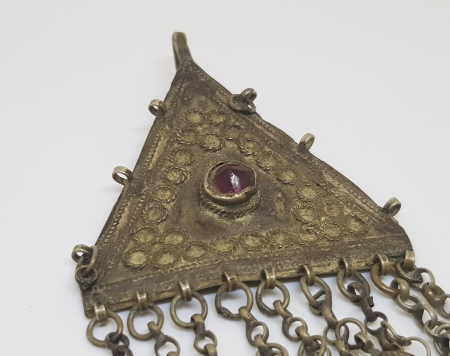 OSMANLI DÖNEMİ KAZ AYAĞI DAMGALI FES SÜSÜ