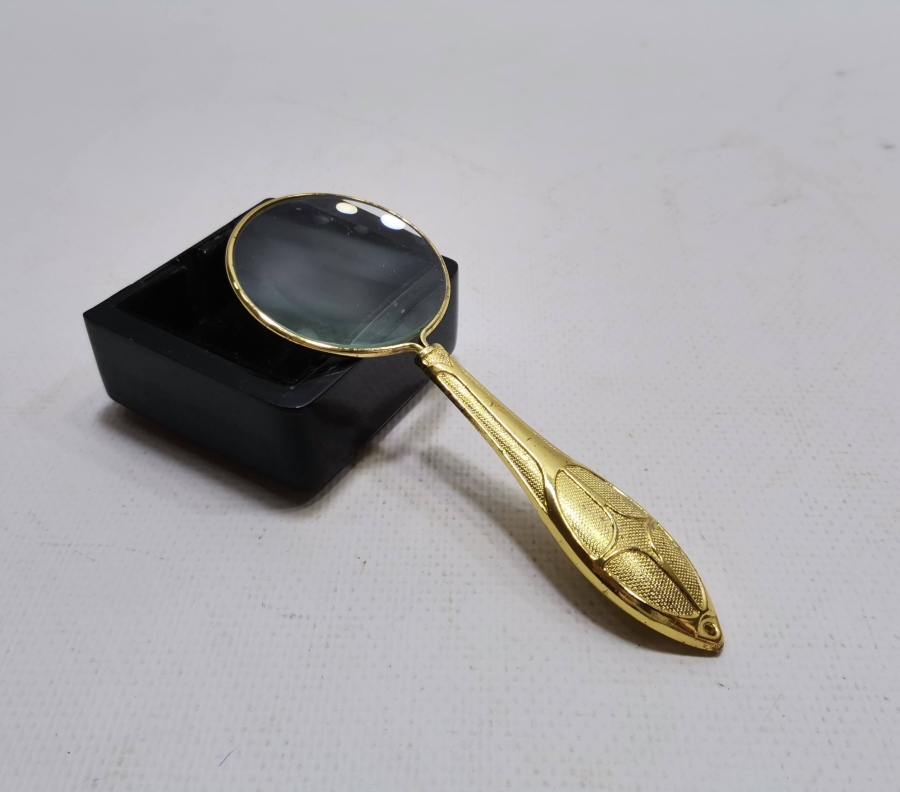 TUTMACI ALTIN KAPLAMA VE KABARTMA İŞÇİLİKLİ ANTİKA BÜYÜTEÇ