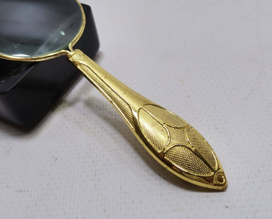 TUTMACI ALTIN KAPLAMA VE KABARTMA İŞÇİLİKLİ ANTİKA BÜYÜTEÇ