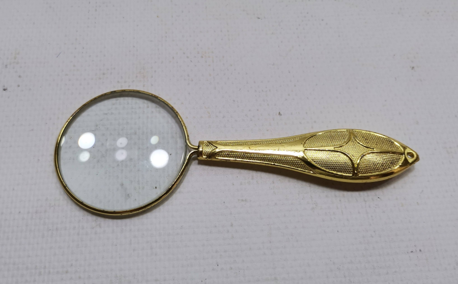 TUTMACI ALTIN KAPLAMA VE KABARTMA İŞÇİLİKLİ ANTİKA BÜYÜTEÇ